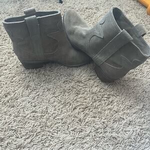 Lucky Brand Gray Ankle Boot Size 6 Medium
